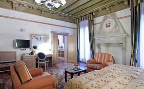 Foscari Palace 4*